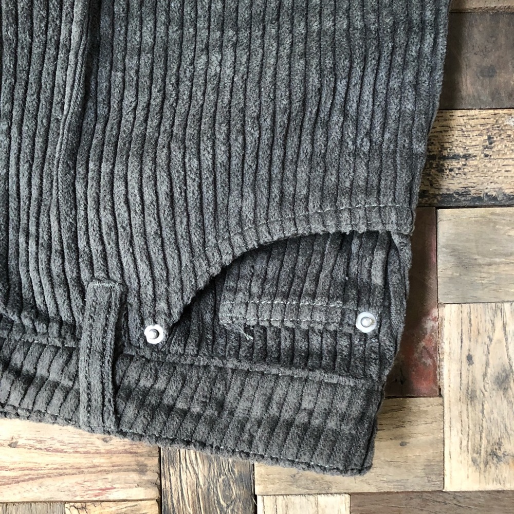 BDG green corduroy mini skirt. Size Small - Picture 4 of 7